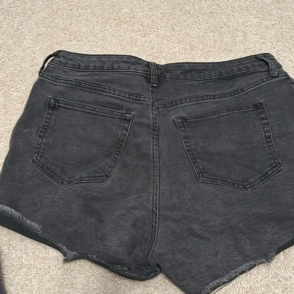 Black High-Waist Distressed Denim Shorts - Picture 3 of 3
